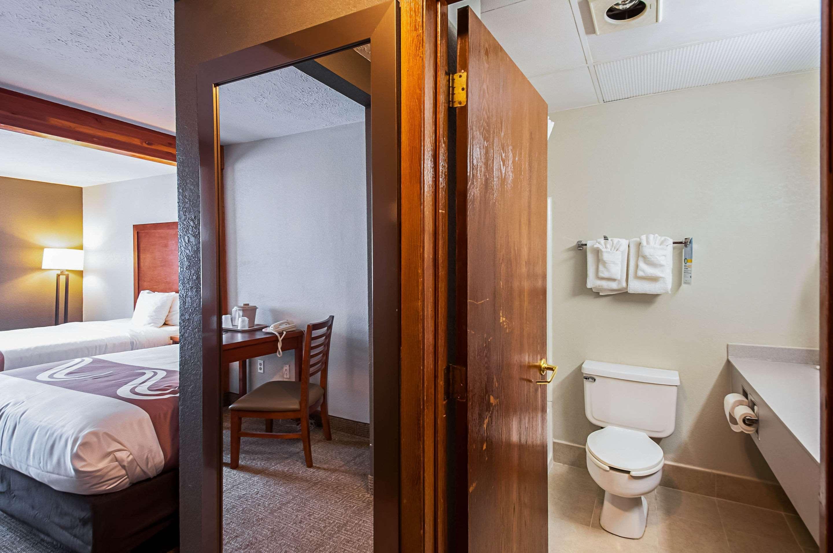 Quality Inn Солсбъри Екстериор снимка